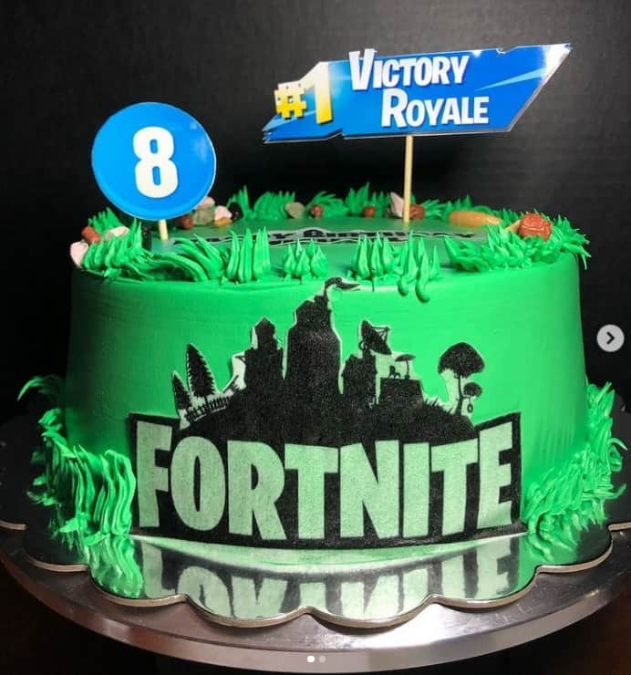 Fortnite Cake Design for Birthday at Best Price | YummyCake